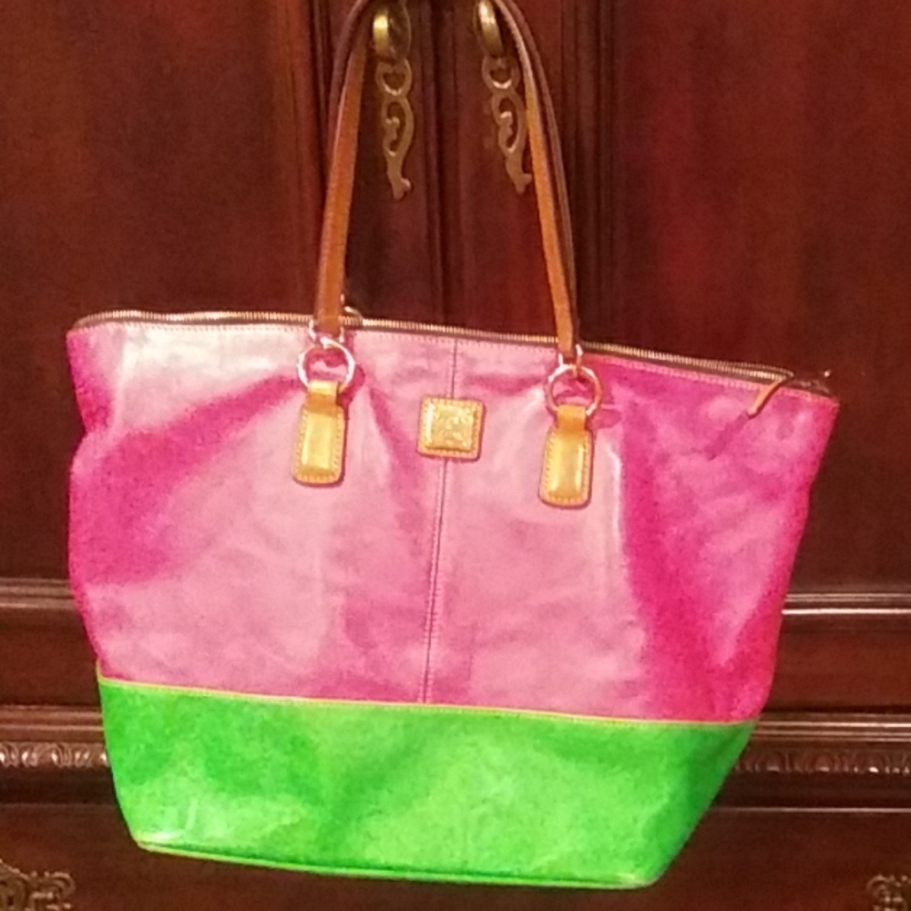 Dooney & Bourke bag